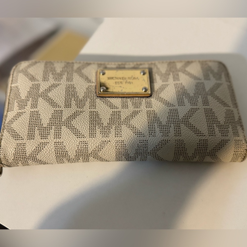 Michael Kors Beige Monogram Wallet